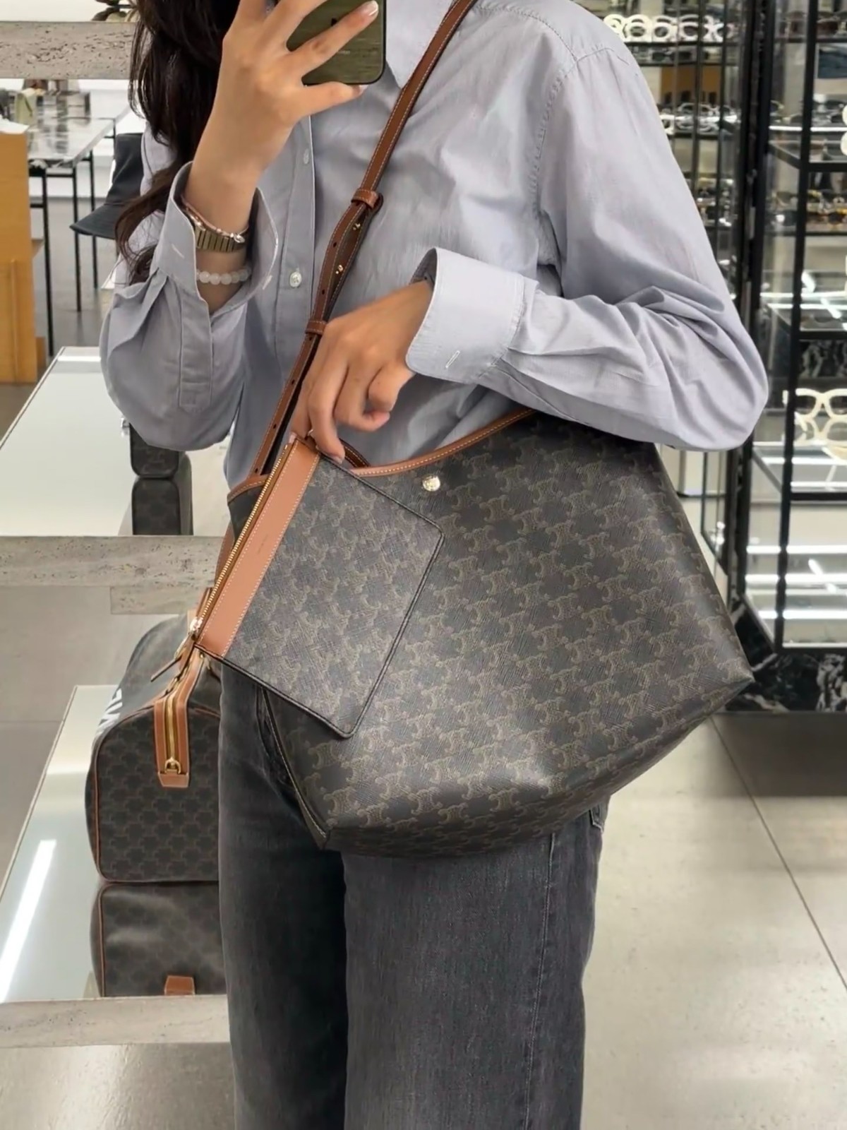 經典凱旋門老花Soft Shopper購物包_9