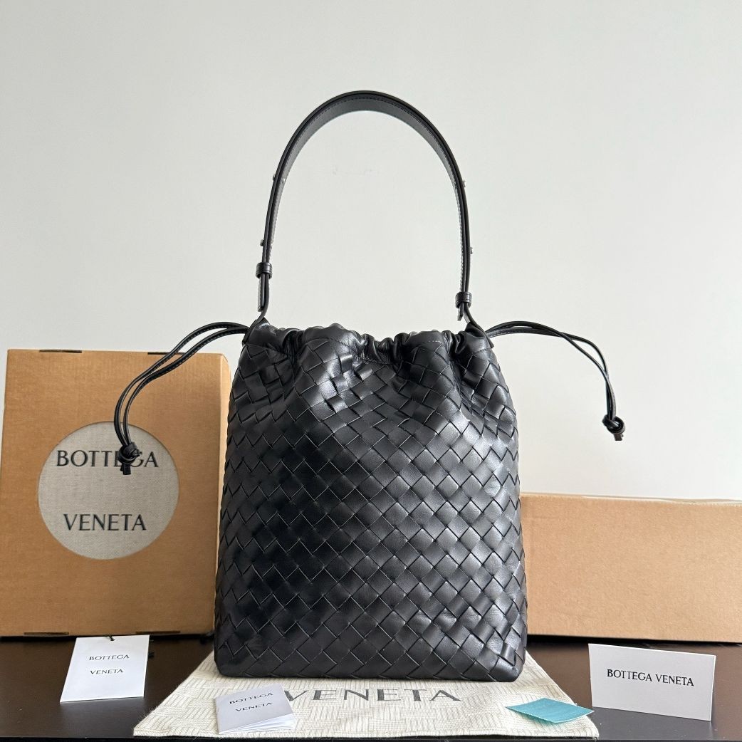 836020 Biblioteca Bucket水桶包黑色