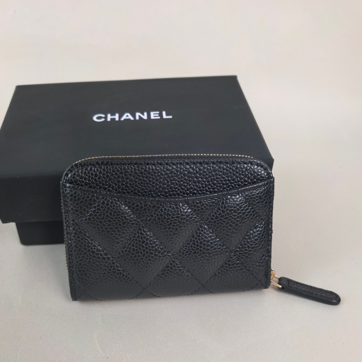 Classic 經典拉鏈零錢包魚子醬黑金_2