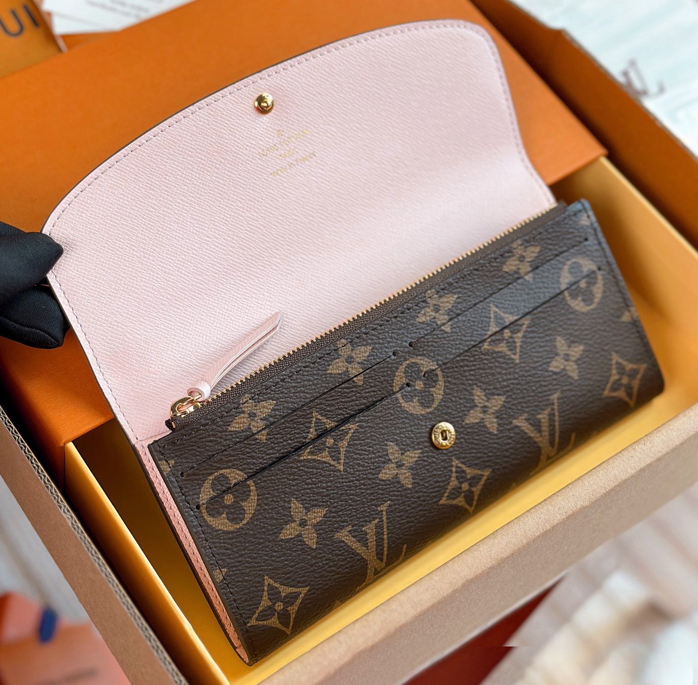 M60697  Emilie長夾粉_3