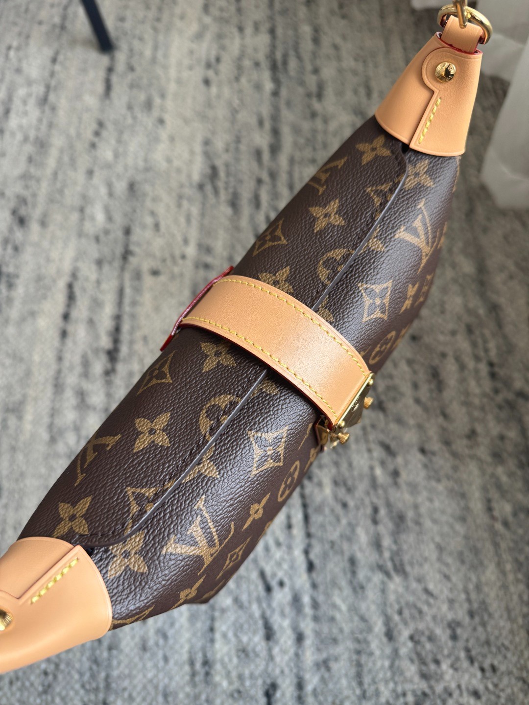 M26191 Pochette Mia 腋下包_4