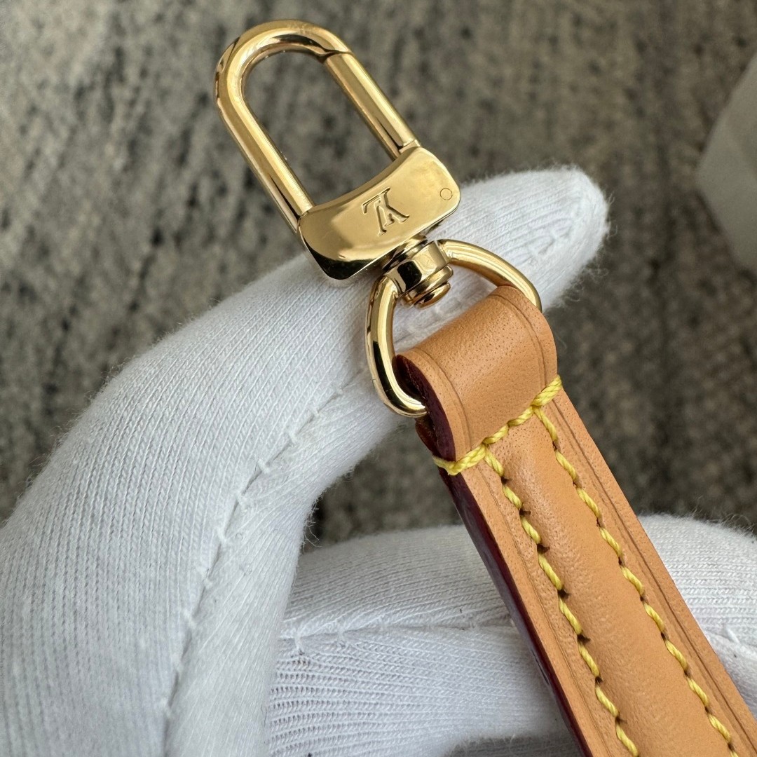 M26191 Pochette Mia 腋下包_3