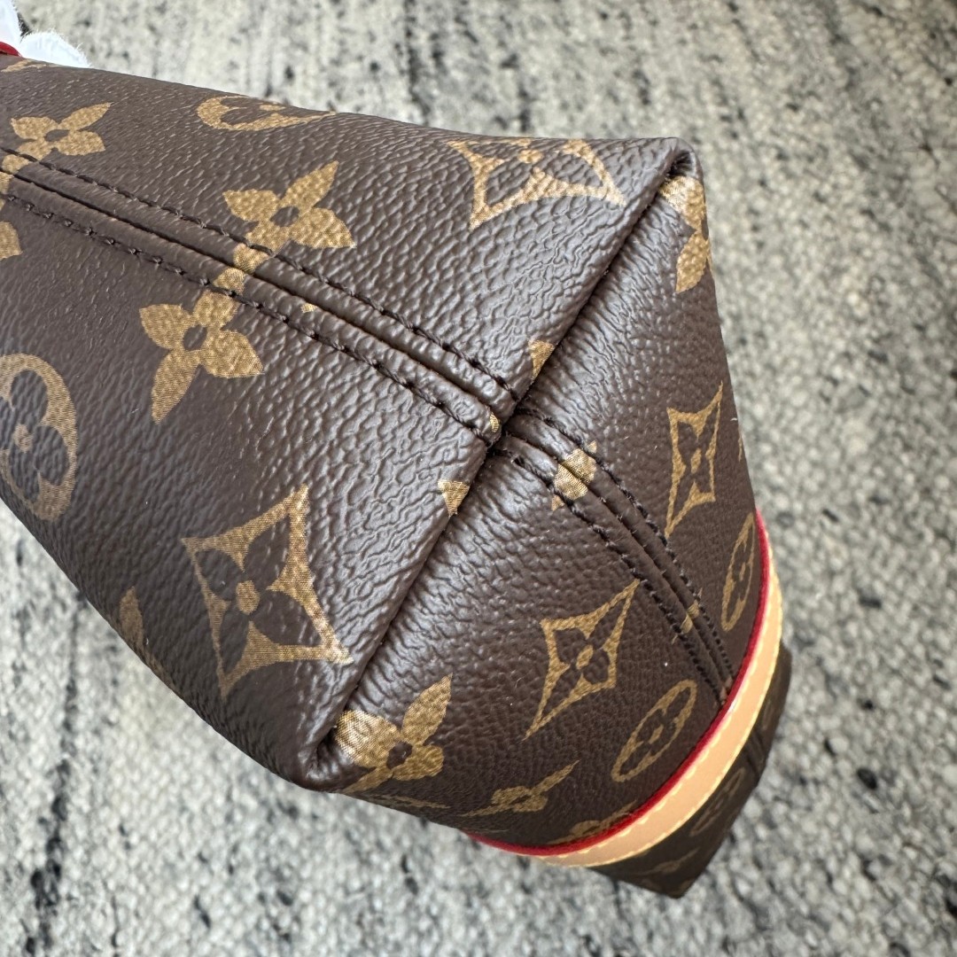 M26191 Pochette Mia 腋下包_5