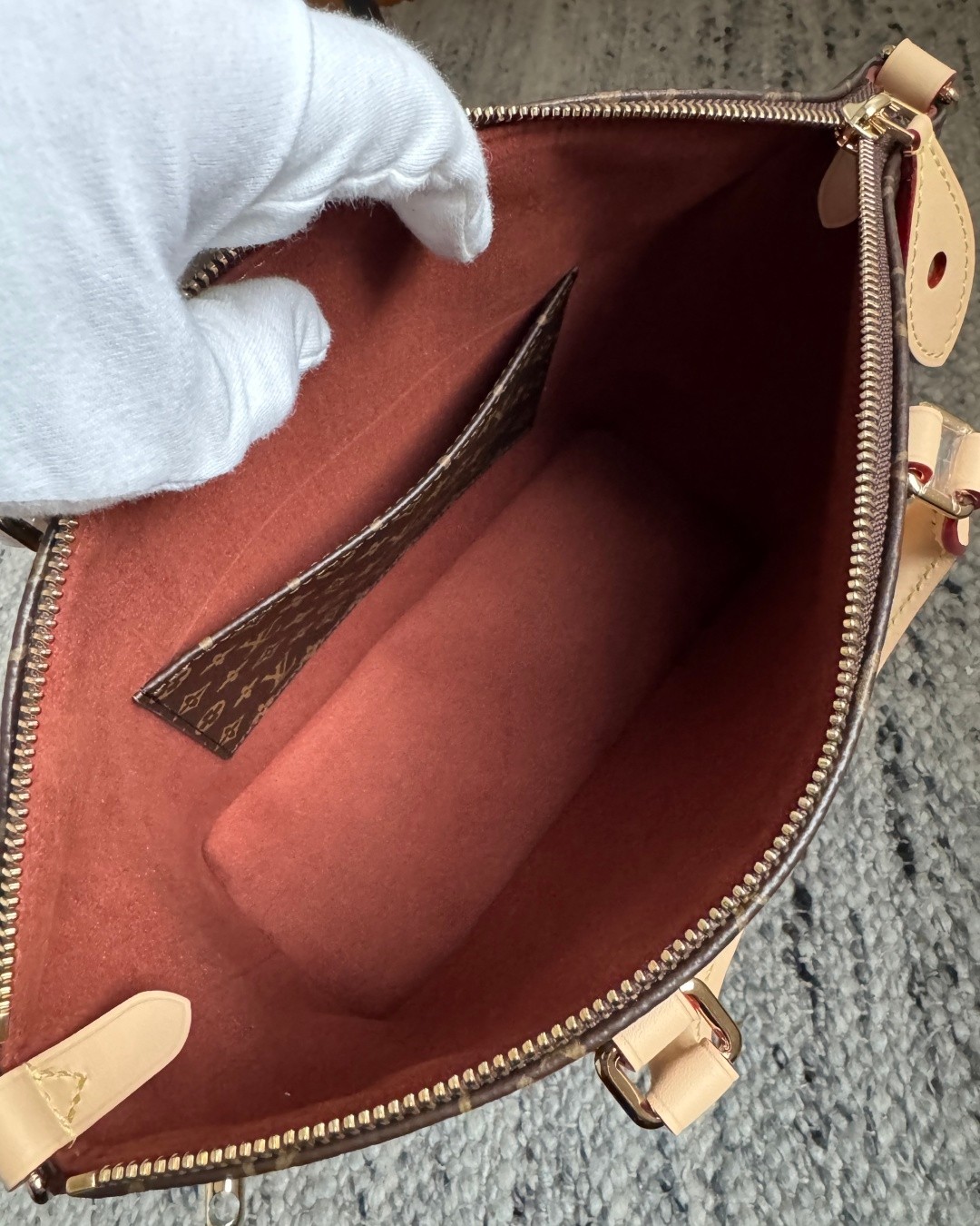 M26532 Lockit Pm 貝殼包_3