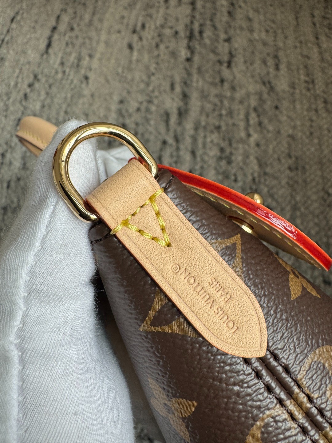 M26532 Lockit Pm 貝殼包_6