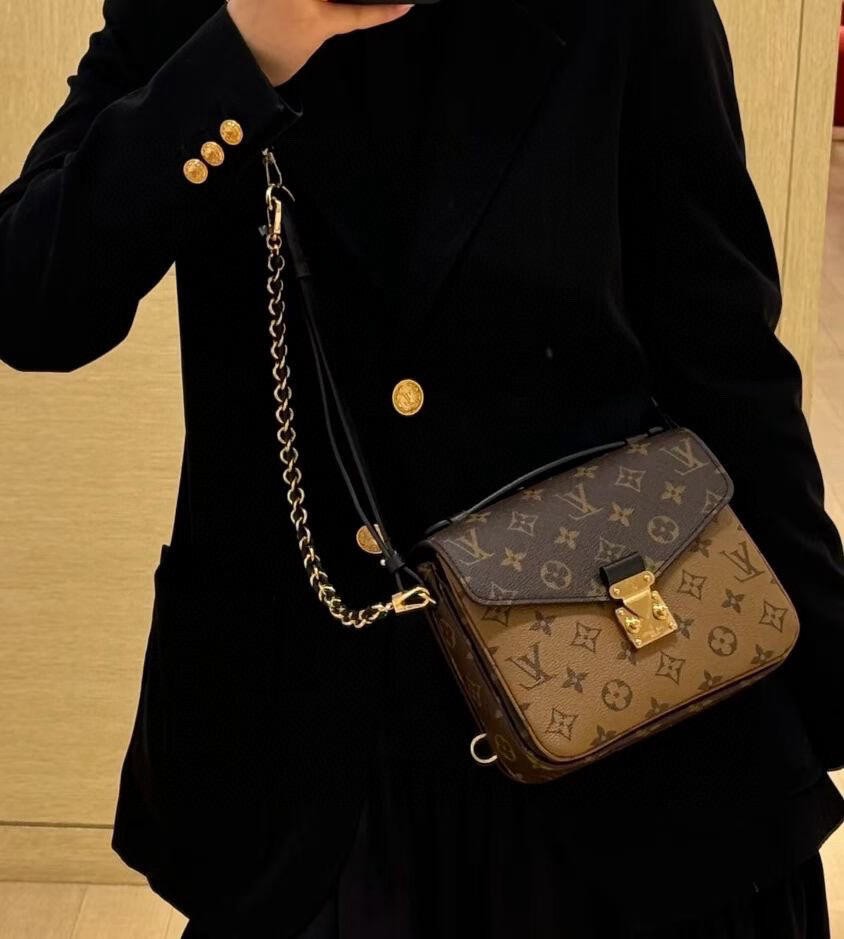 M11941 Pochette Métis後背包_9