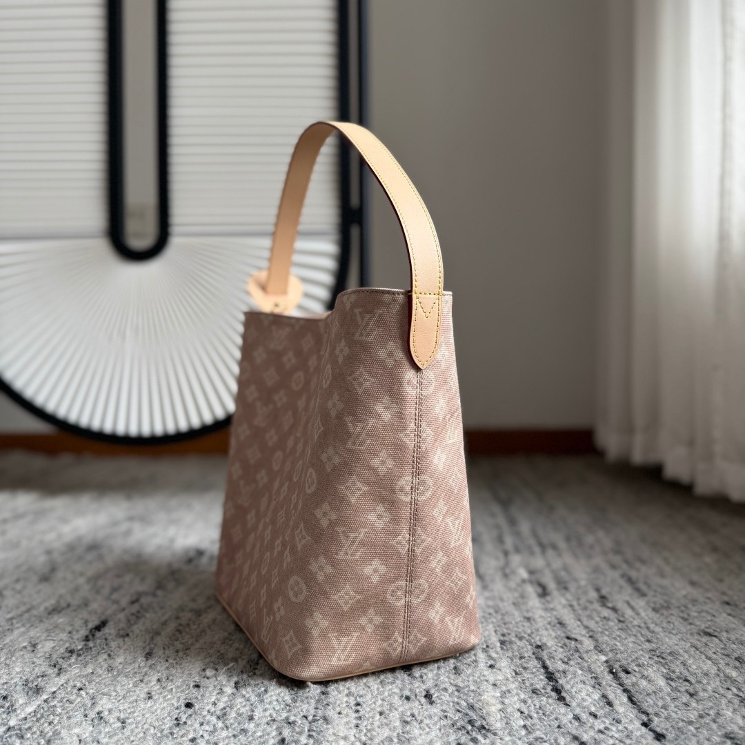 M25727 All In 大號 貓系水桶包_5