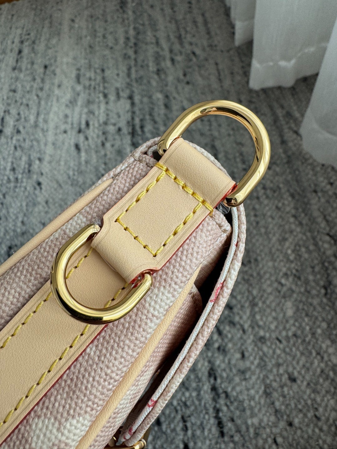 M15134 Escape 貓系列郵差包_13