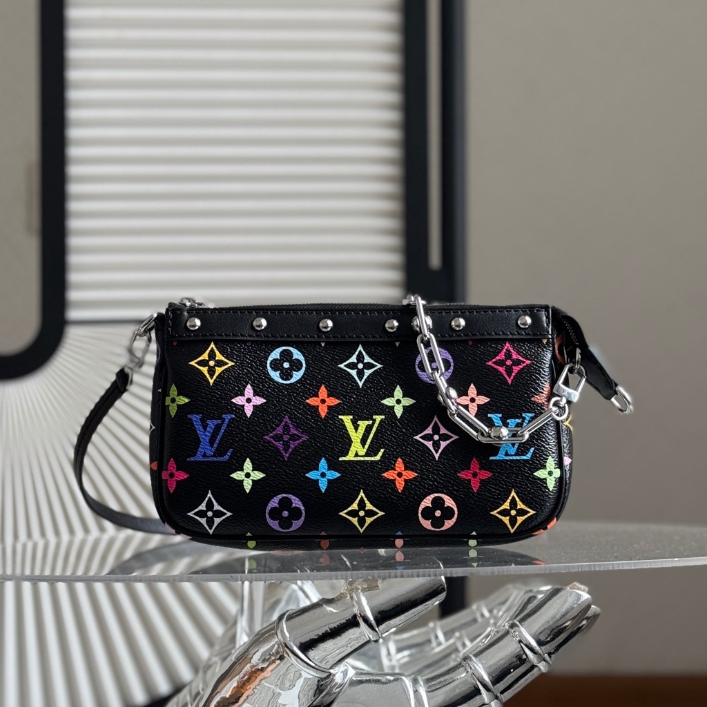 M13663 LvxTm Pochette Accessoires Pochette Accessoires