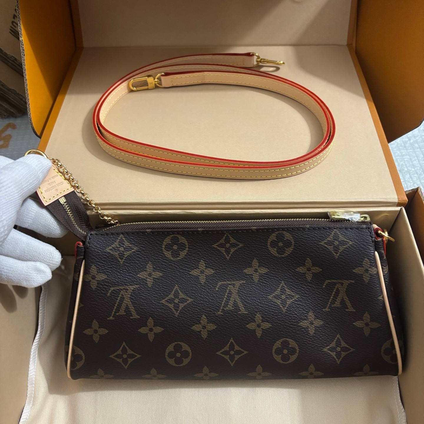 M95567 老花Eva晚宴包_2