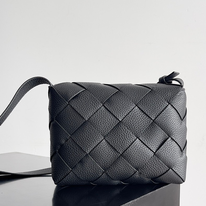 795637 Diago男士斜挎包 粒面黑色_2