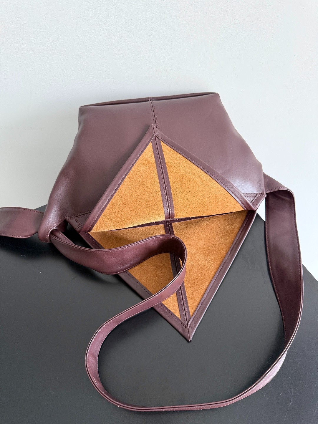 815807 Sawyer 小號牛皮款  茜棕紅色_9