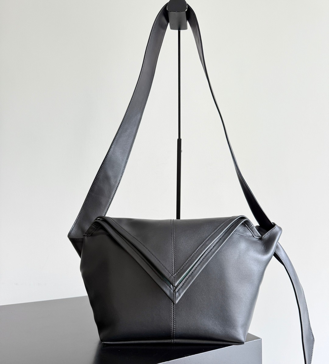 815807 Sawyer 小號牛皮款  黑色_5