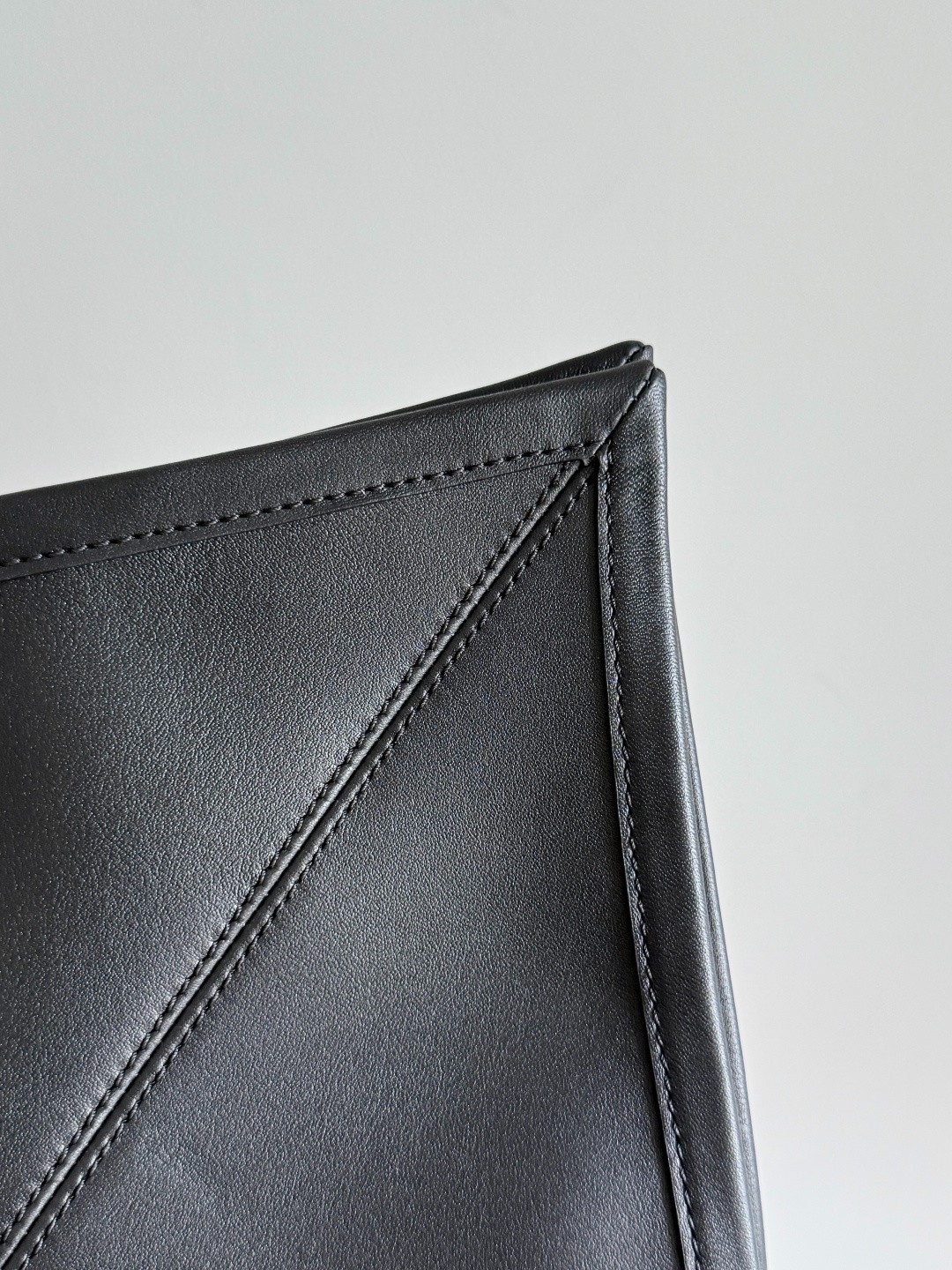 815807 Sawyer 小號牛皮款  黑色_9