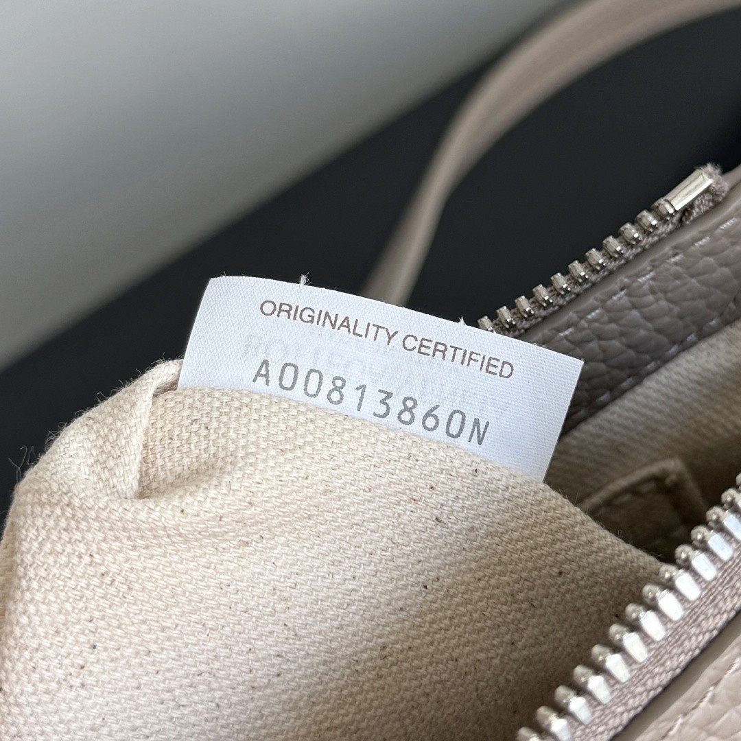 837112 Diago拉鏈背提包 石灰色_11