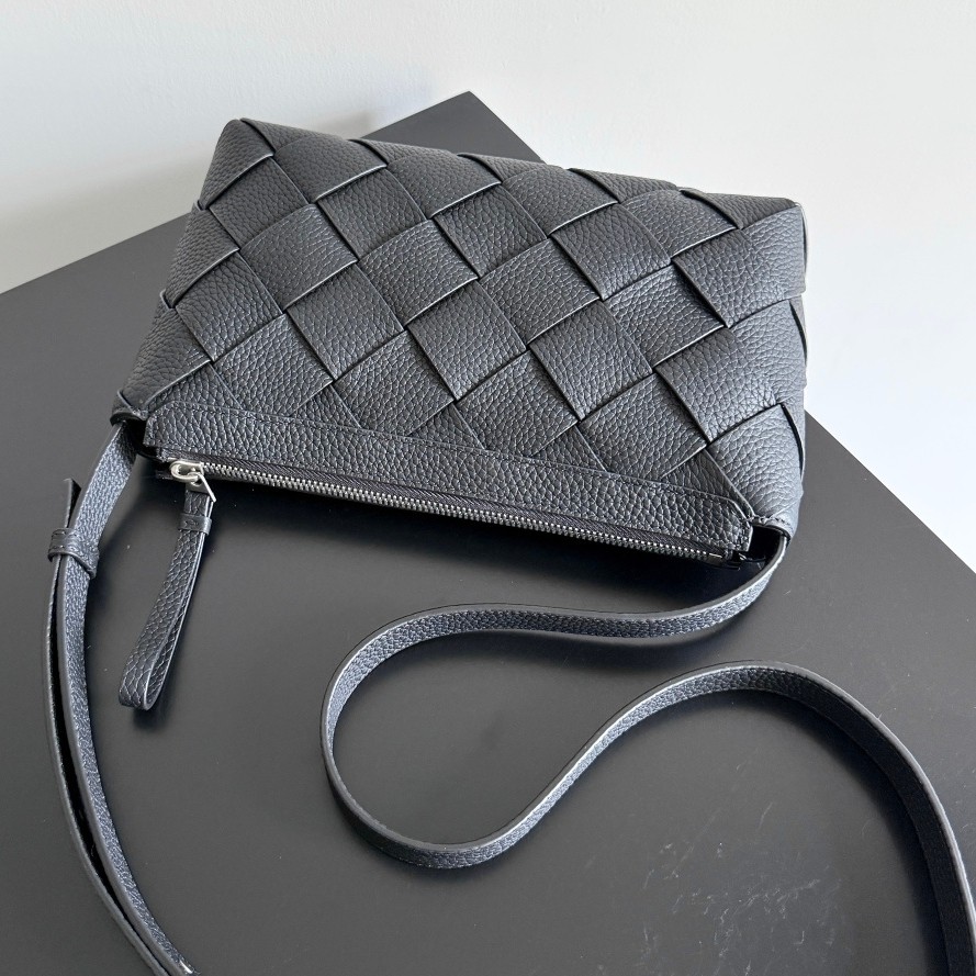 837112 Diago拉鏈背提包 黑色_8