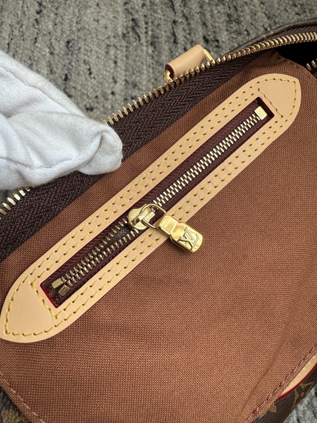 Speedy Bandouliere 25 水桶包 M46977_11