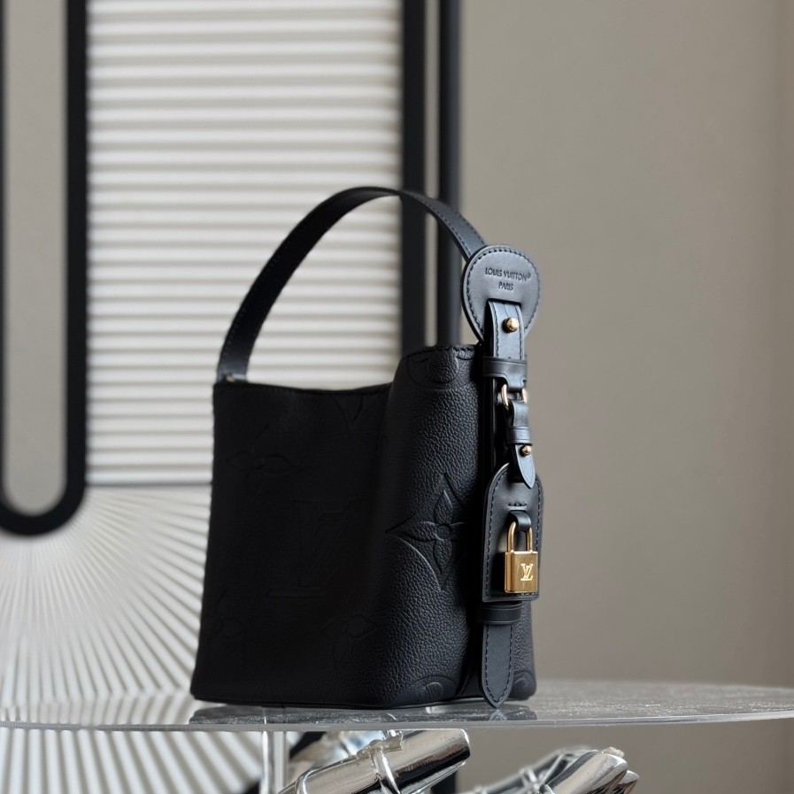 All In Bb 手袋 M13480 水桶包_4