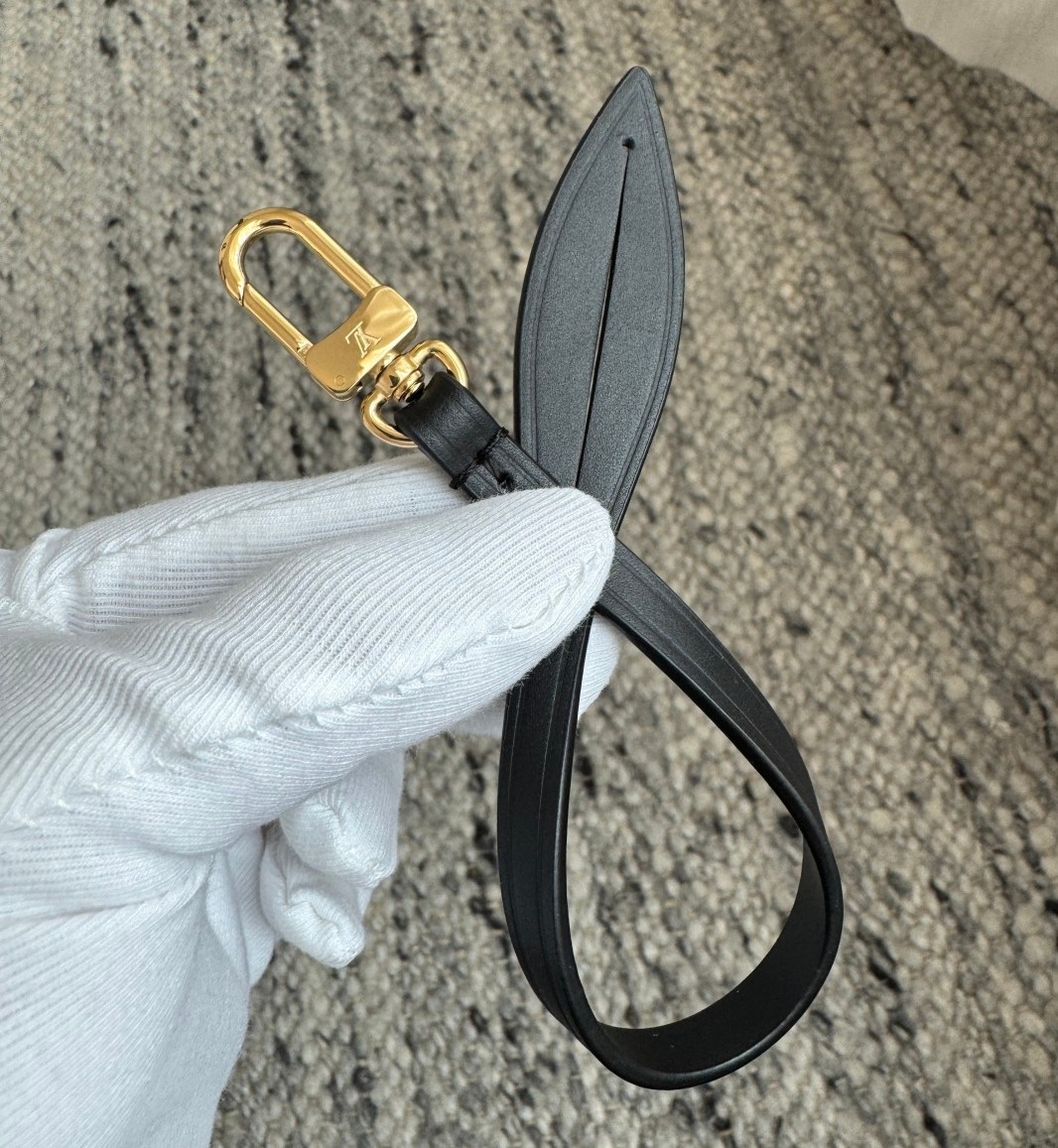 All In Bb 手袋 M13480 水桶包_15