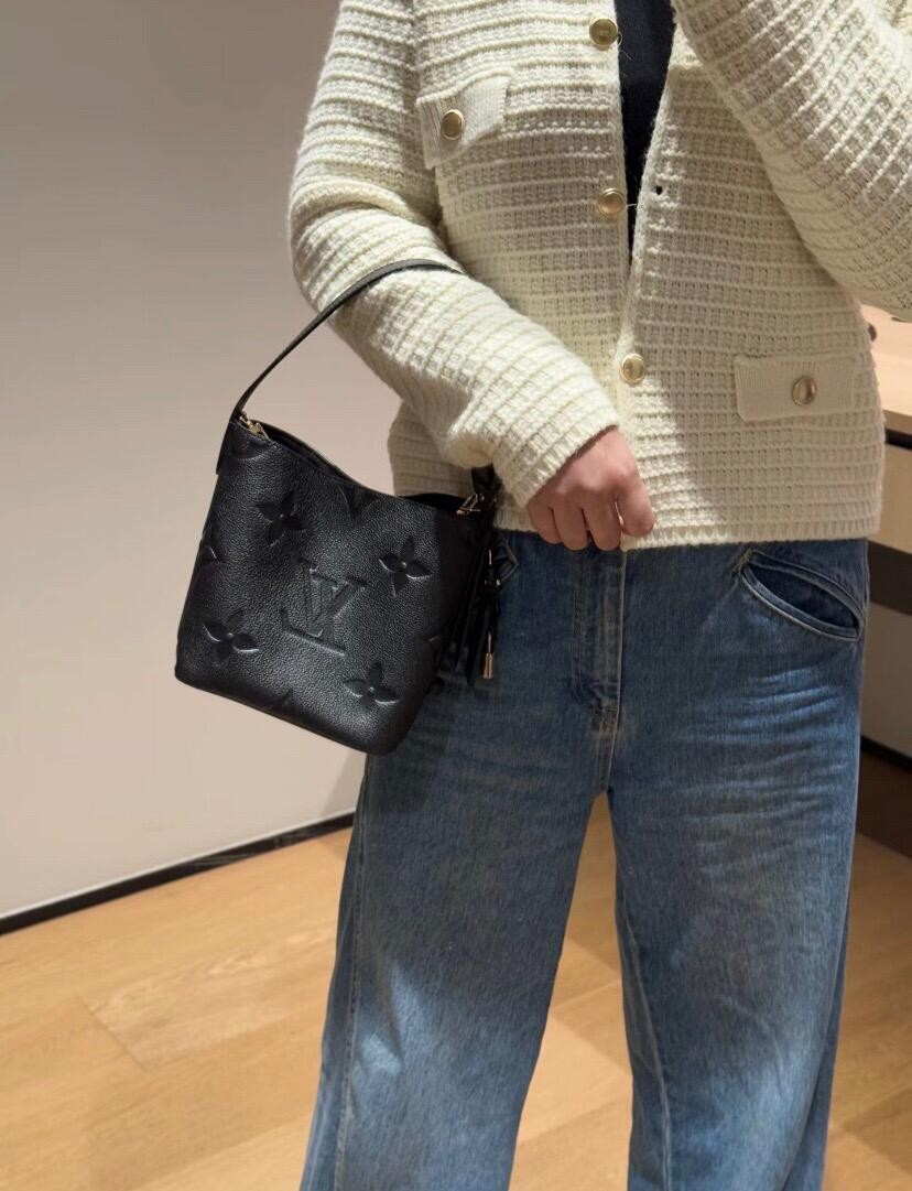 All In Bb 手袋 M13480 水桶包_19