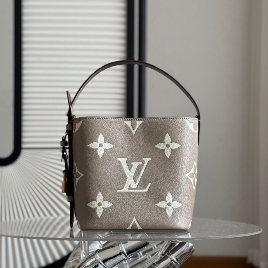 All In Bb 手袋 M13045 水桶包