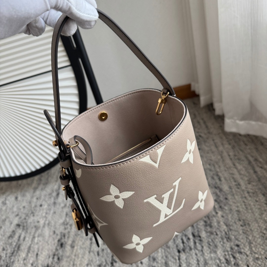 All In Bb 手袋 M13045 水桶包_11