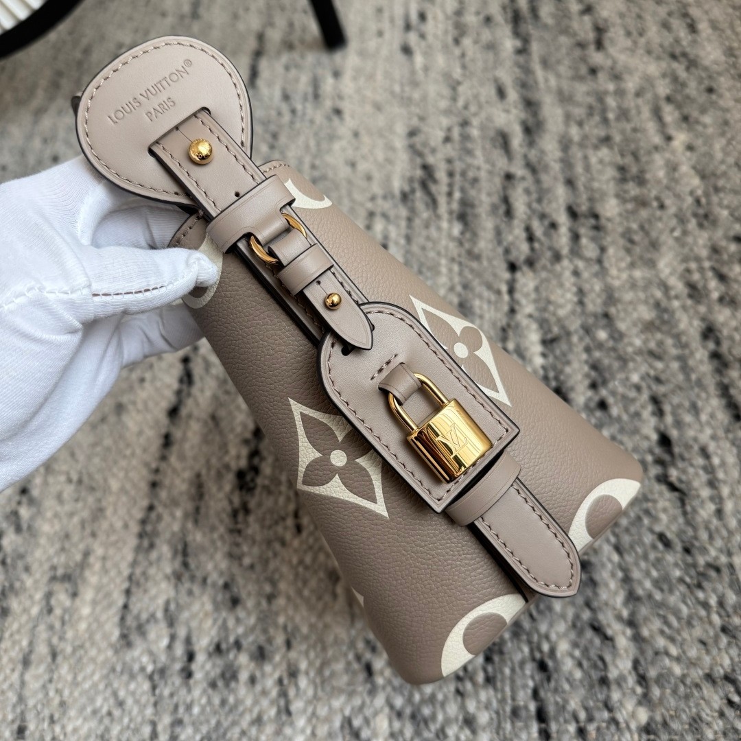 All In Bb 手袋 M13045 水桶包_12