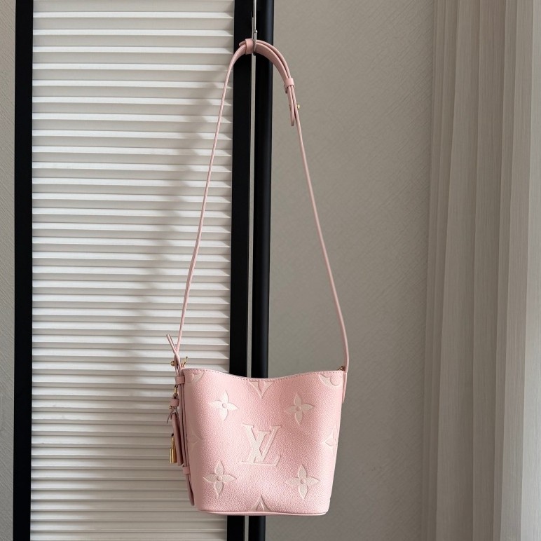 All In Bb 手袋 M14356 水桶包_2