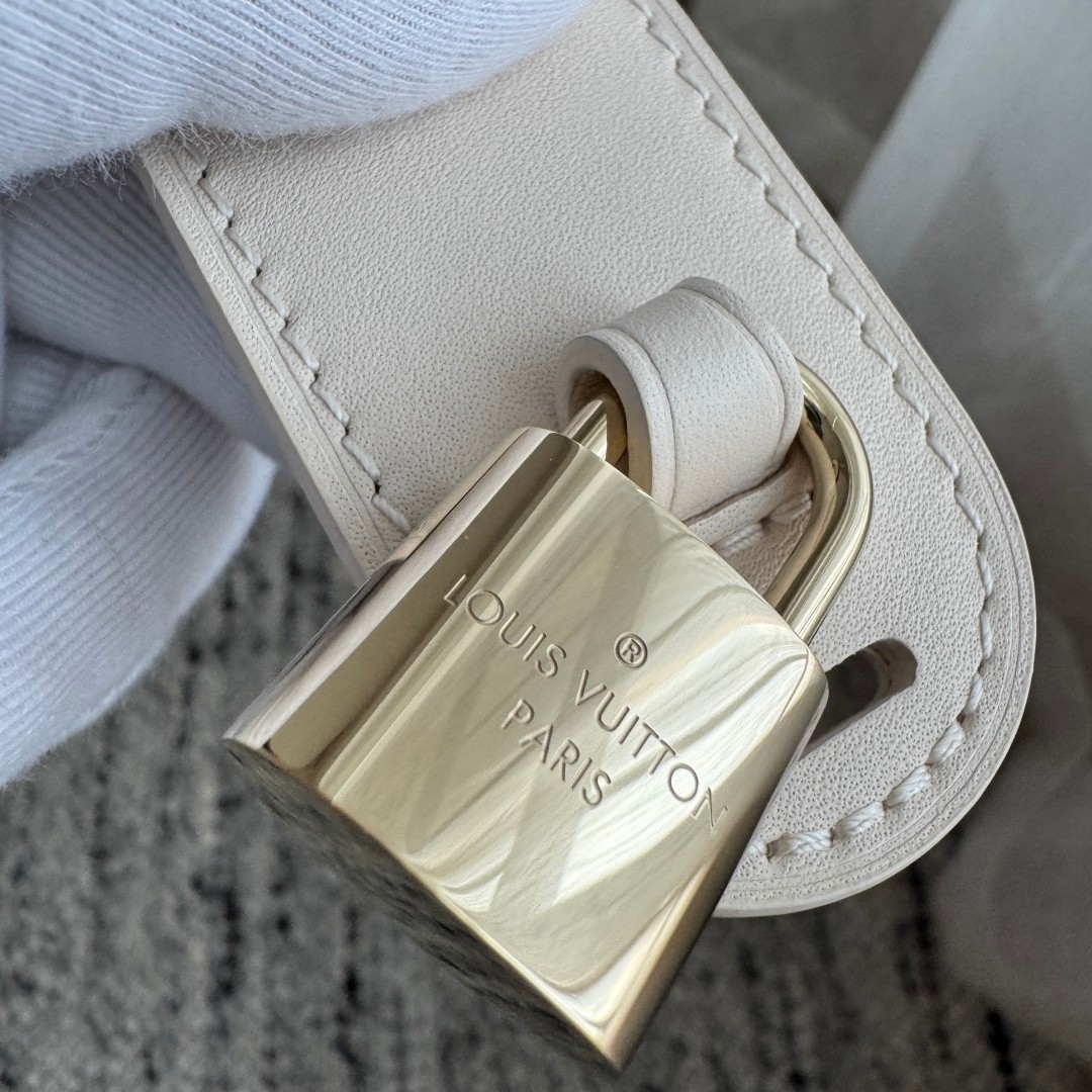 All In Bb 漸變色水桶包 M25673_8