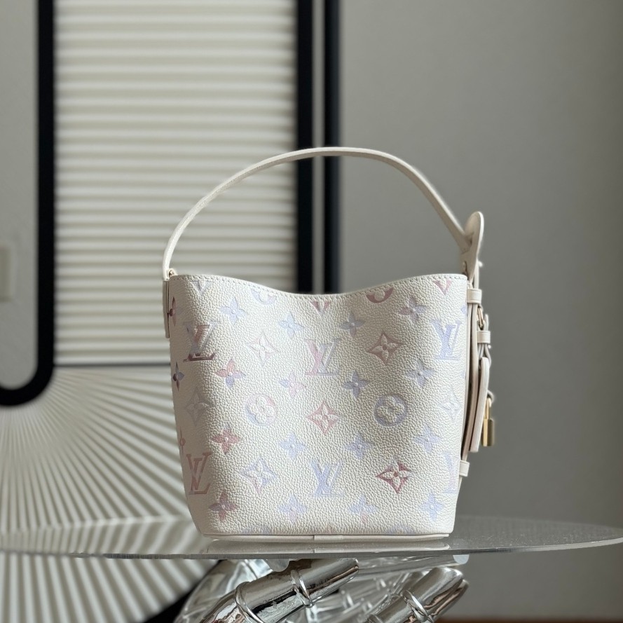 All In Bb 漸變色水桶包 M25673_3