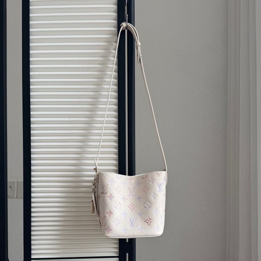 All In Bb 漸變色水桶包 M25673_12