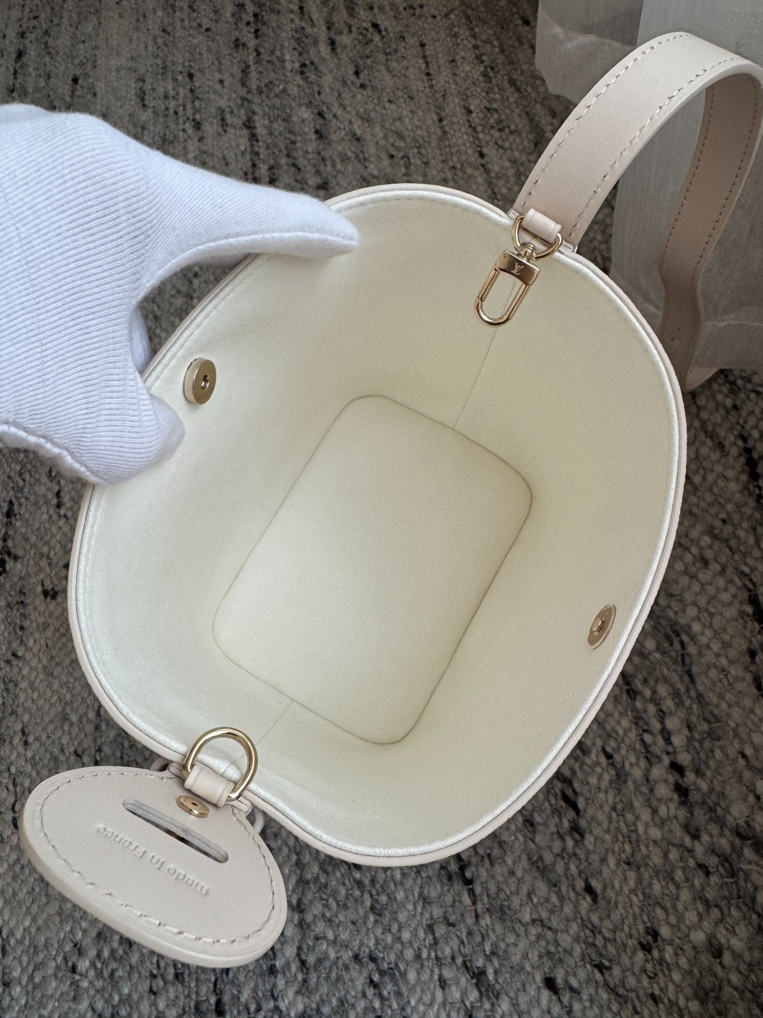 All In Bb 漸變色水桶包 M25673_4