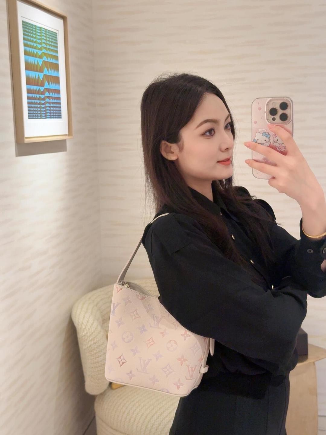 All In Bb 漸變色水桶包 M25673_2