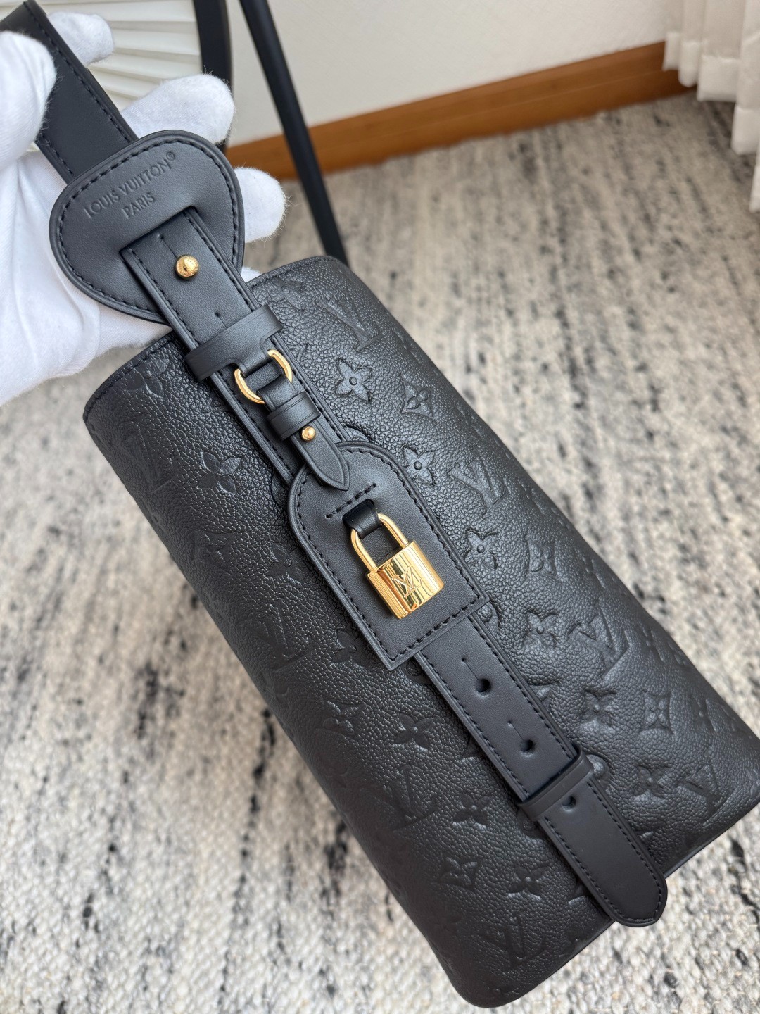 All In 大號水桶包 M13044_5