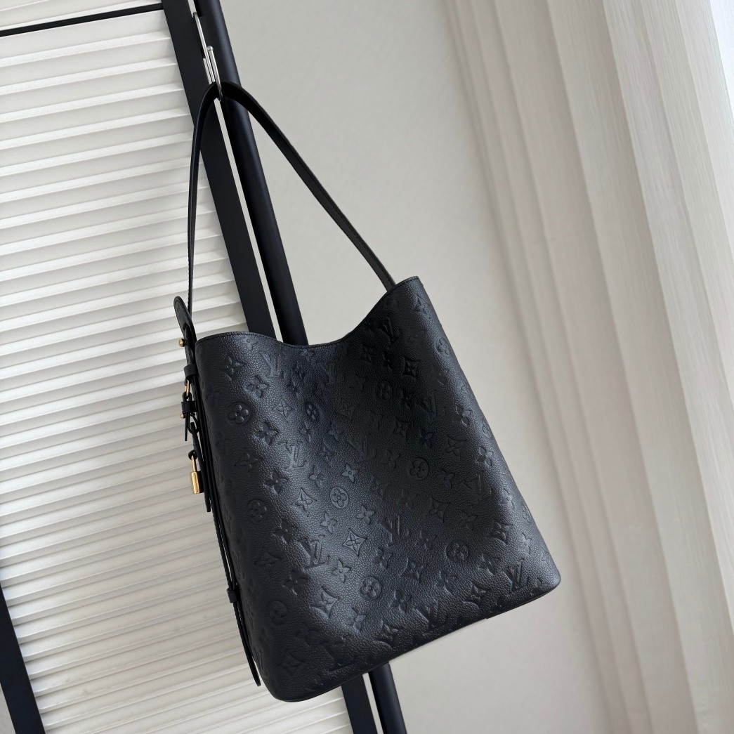 All In 大號水桶包 M13044_10