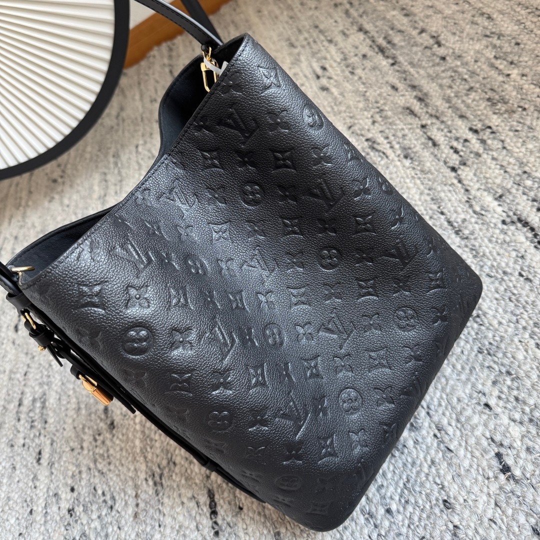 All In 大號水桶包 M13044_11