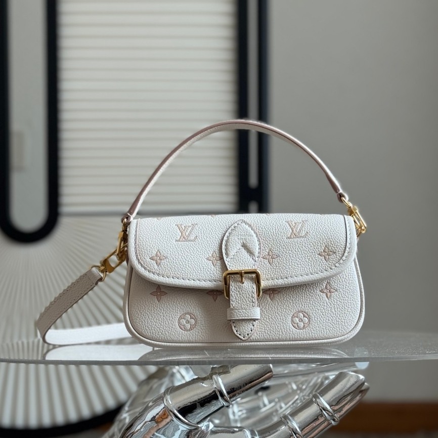 Nano Diane 法棍包 M13642