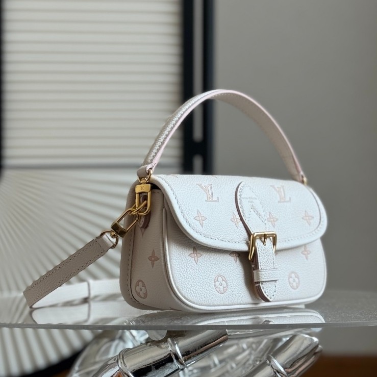 Nano Diane 法棍包 M13642_8