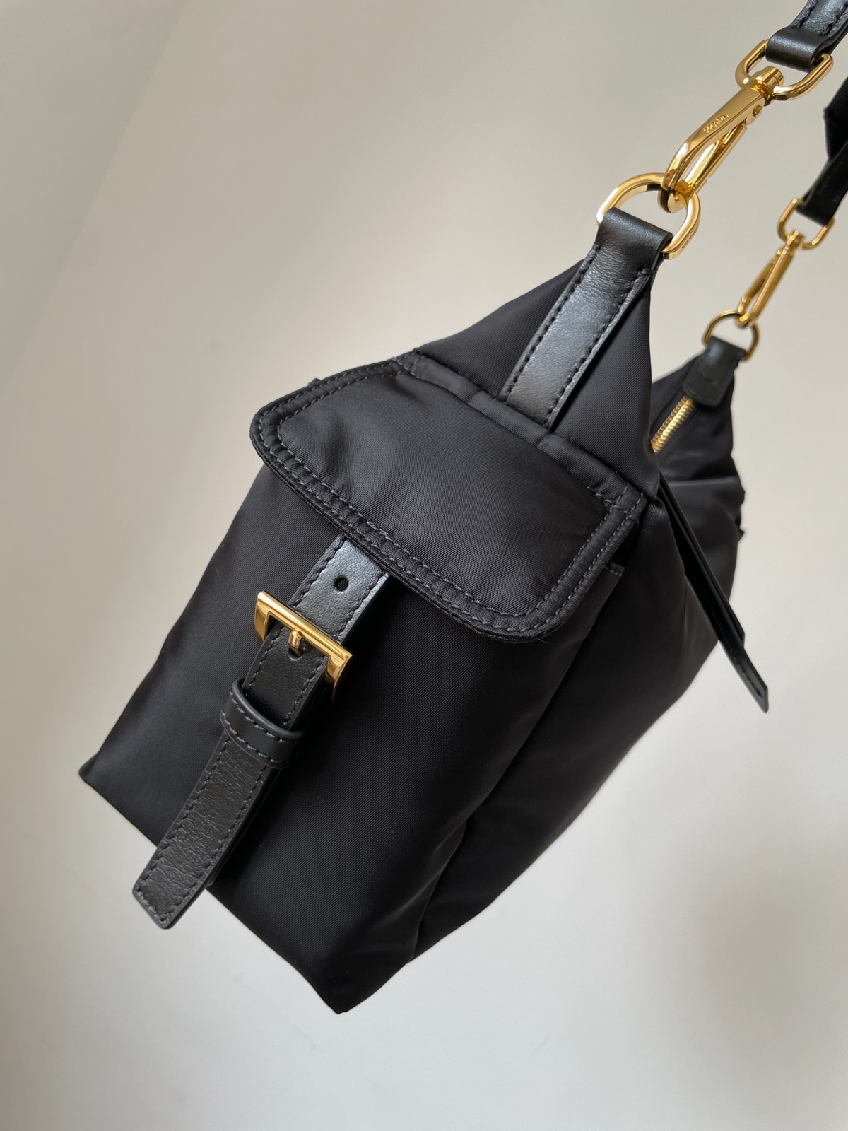 Explore Re-Nylon大號單肩包_3