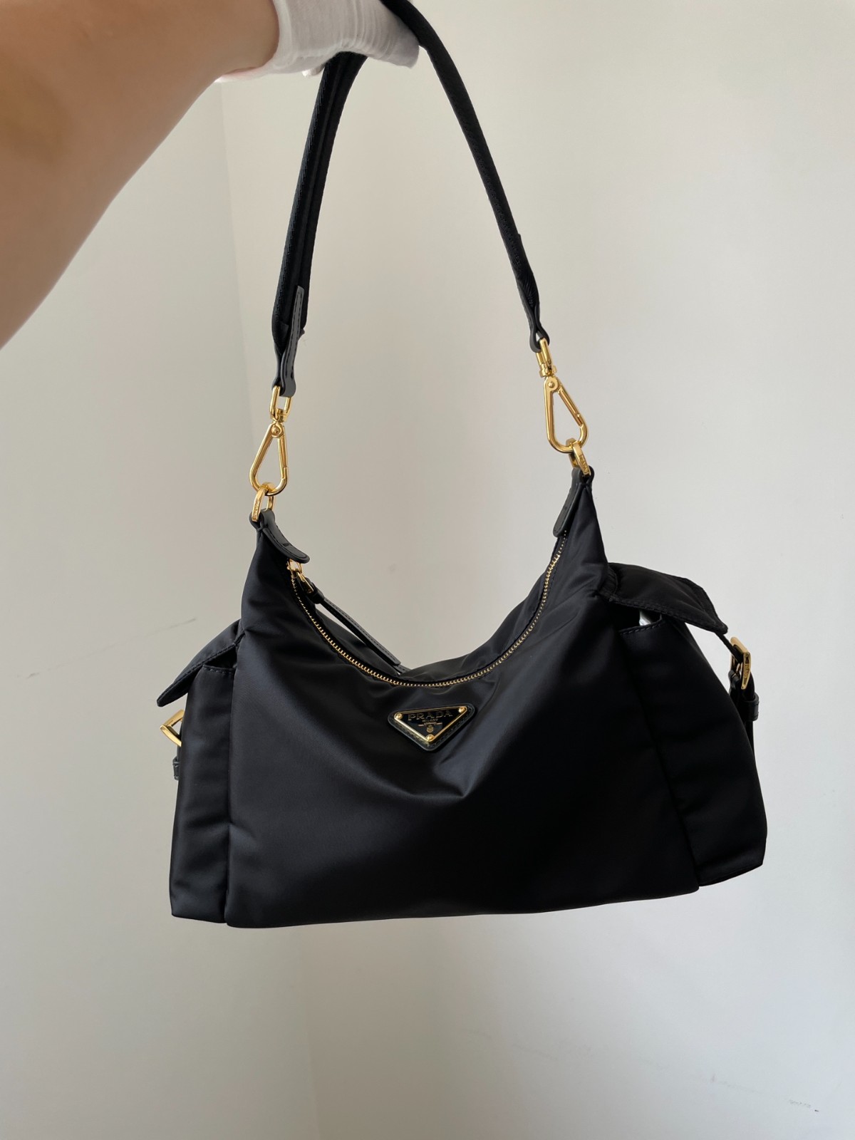 Explore Re-Nylon大號單肩包_6