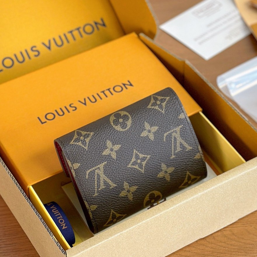 M41938 Victorine 短夾紫色_2