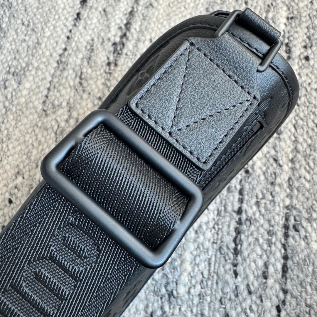 M14874 Pulse Messenger郵差包黑色_5