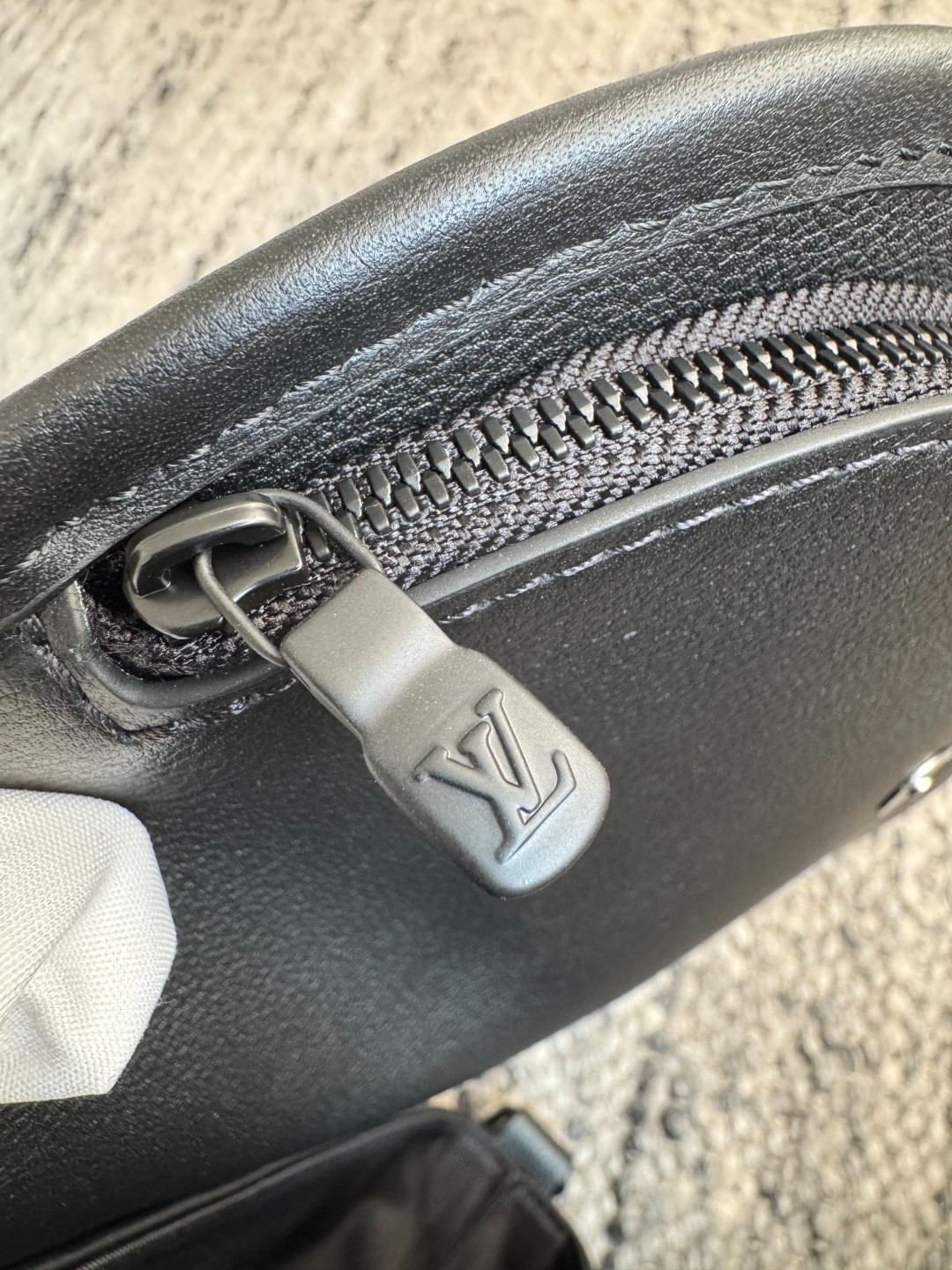 M14874 Pulse Messenger郵差包黑色_6