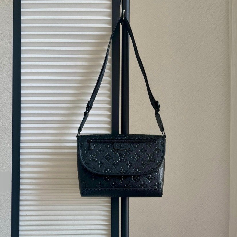 M14874 Pulse Messenger郵差包黑色_13