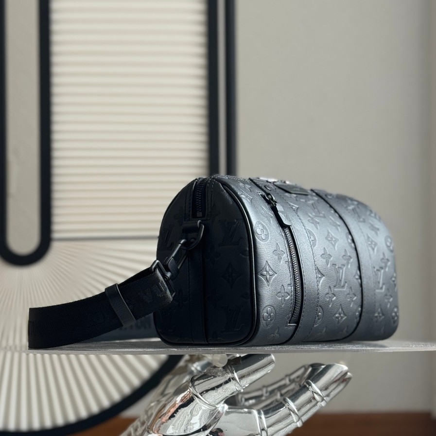 M26750 City Keepall_17