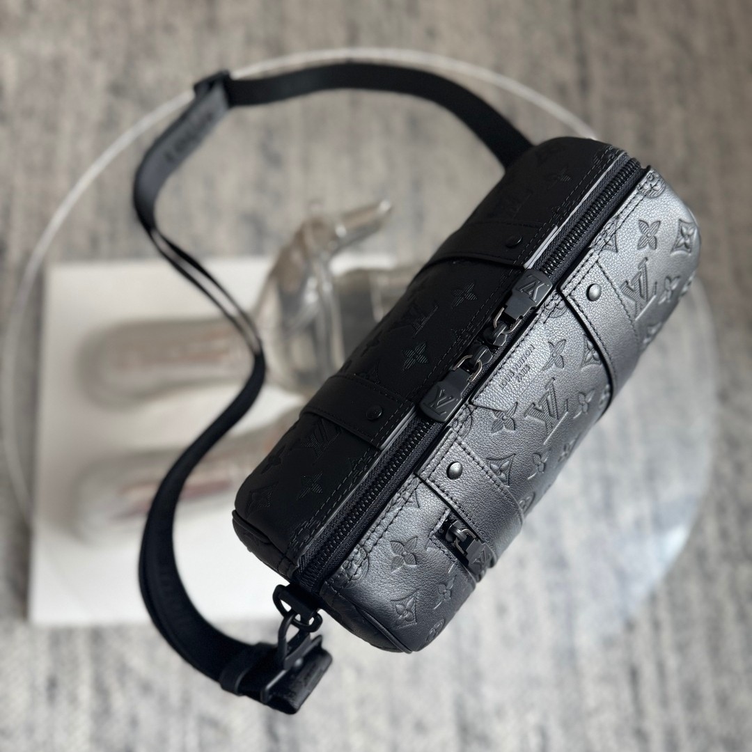 M26750 City Keepall_15