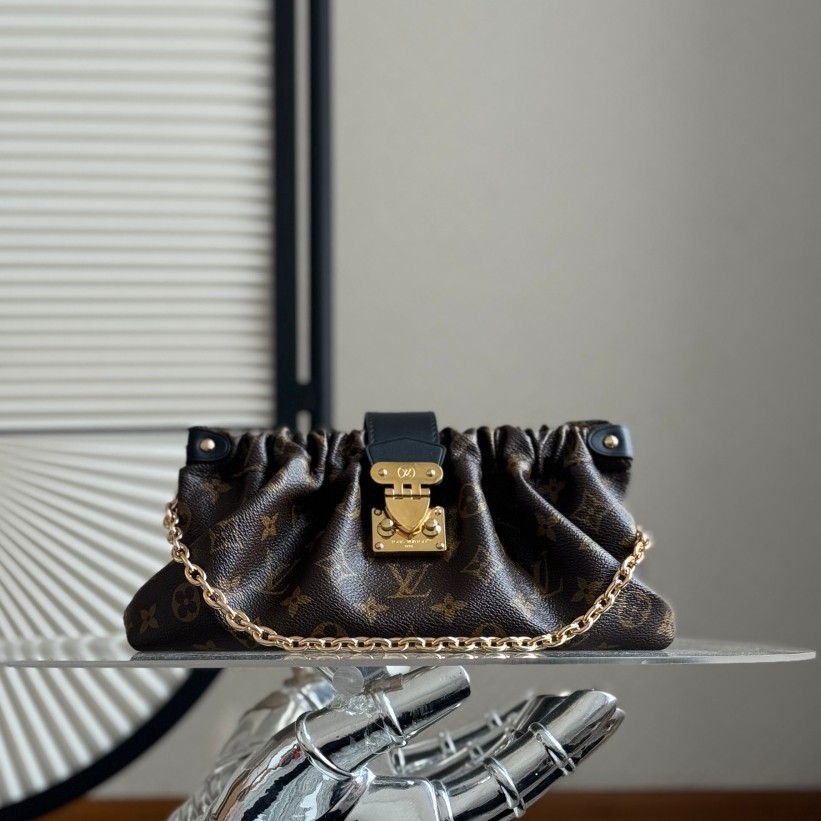 M27819 Pochette Sling小號雲朵包