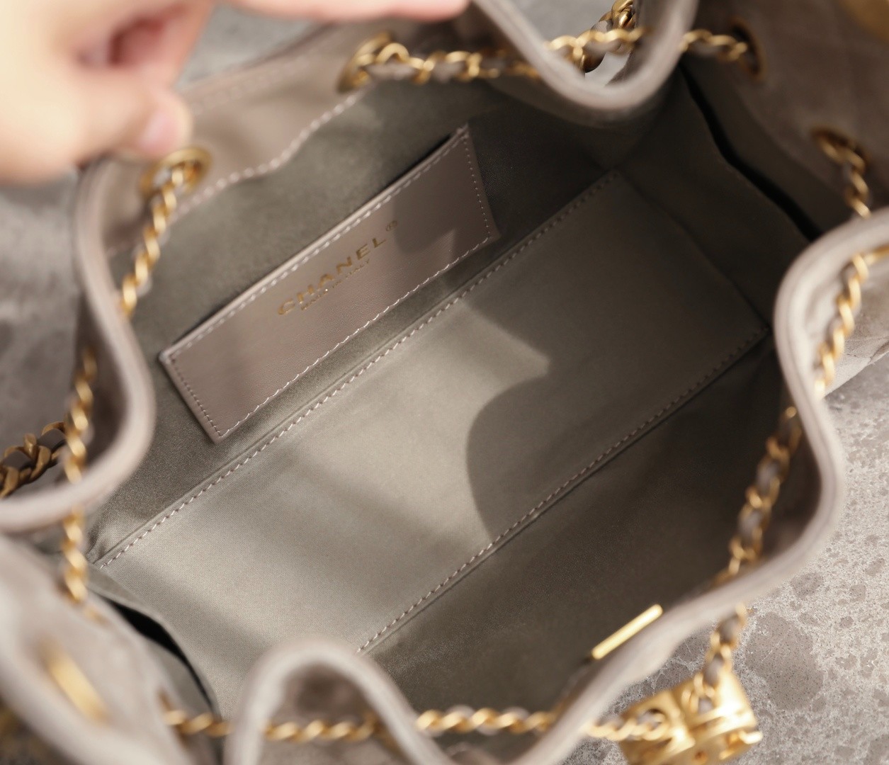 26C 25Bag Mini HandBag麂皮紋大象灰_5