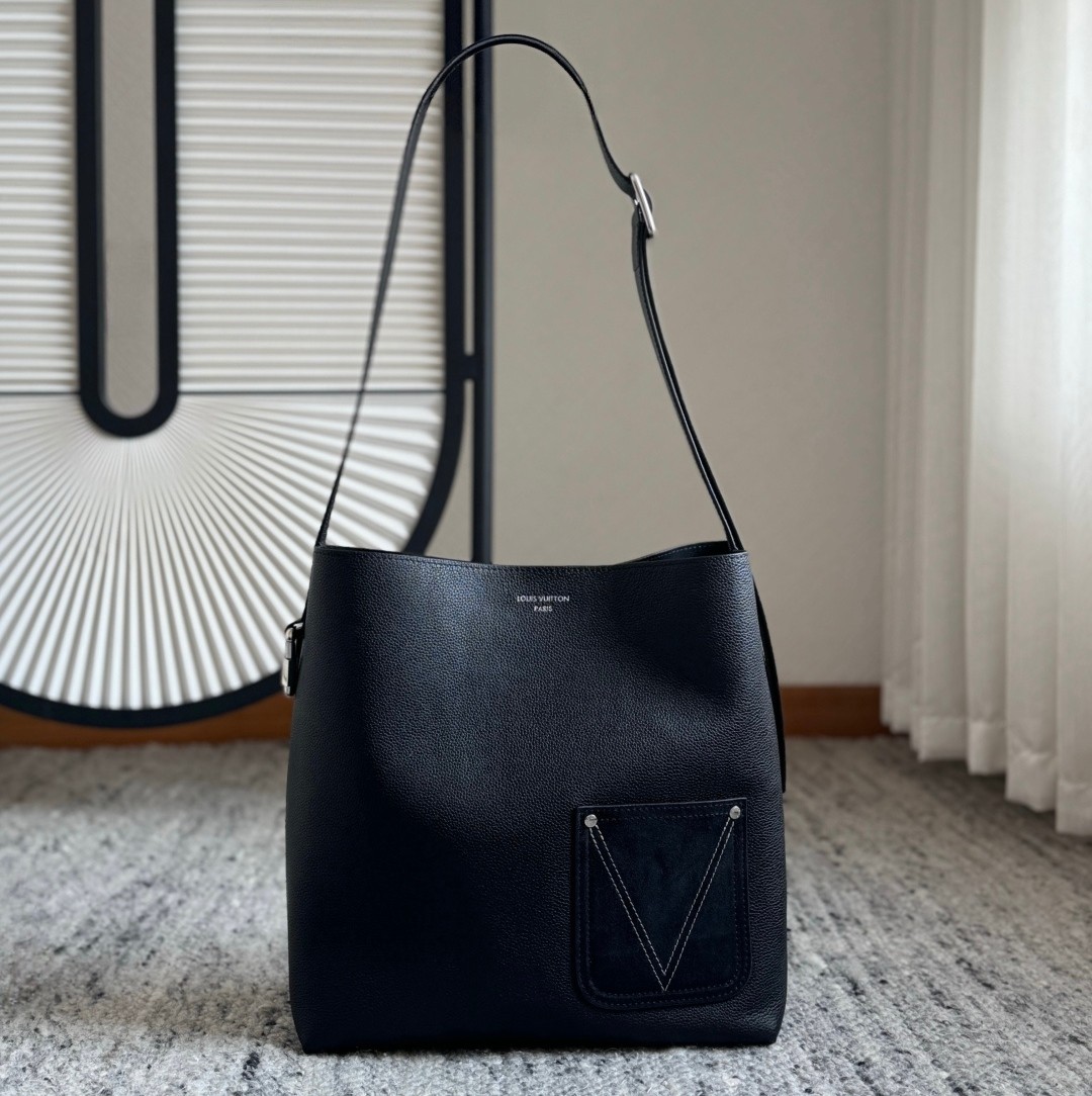 M27022 Verso Hobo水桶包_5