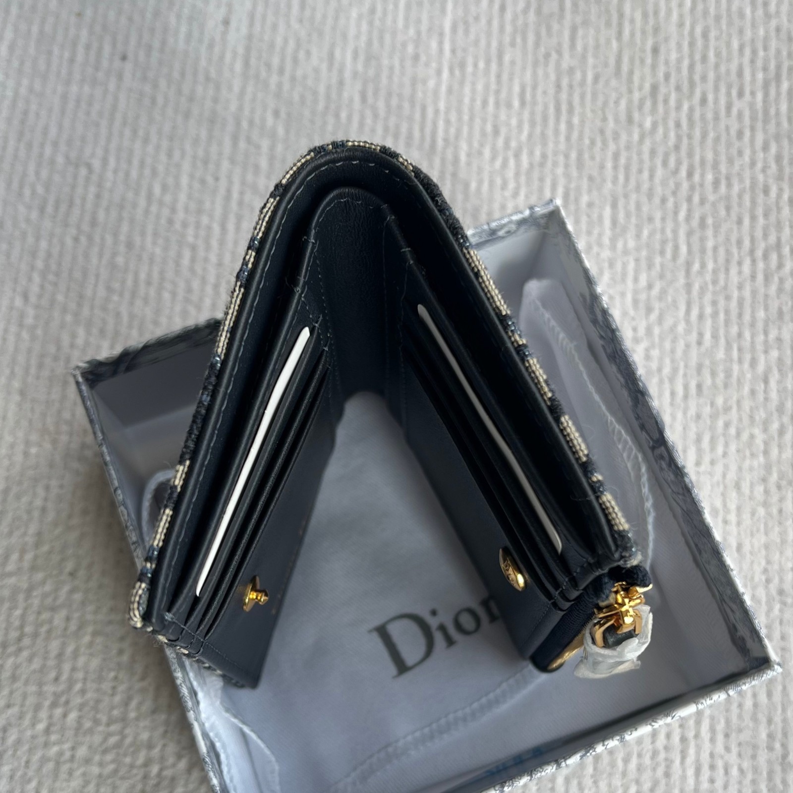 30 Montaigne Dahlia 錢包_7